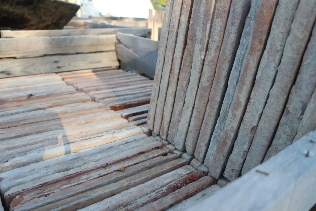 Tuiles canal anciennes Gironde | Toitures patrimoniales